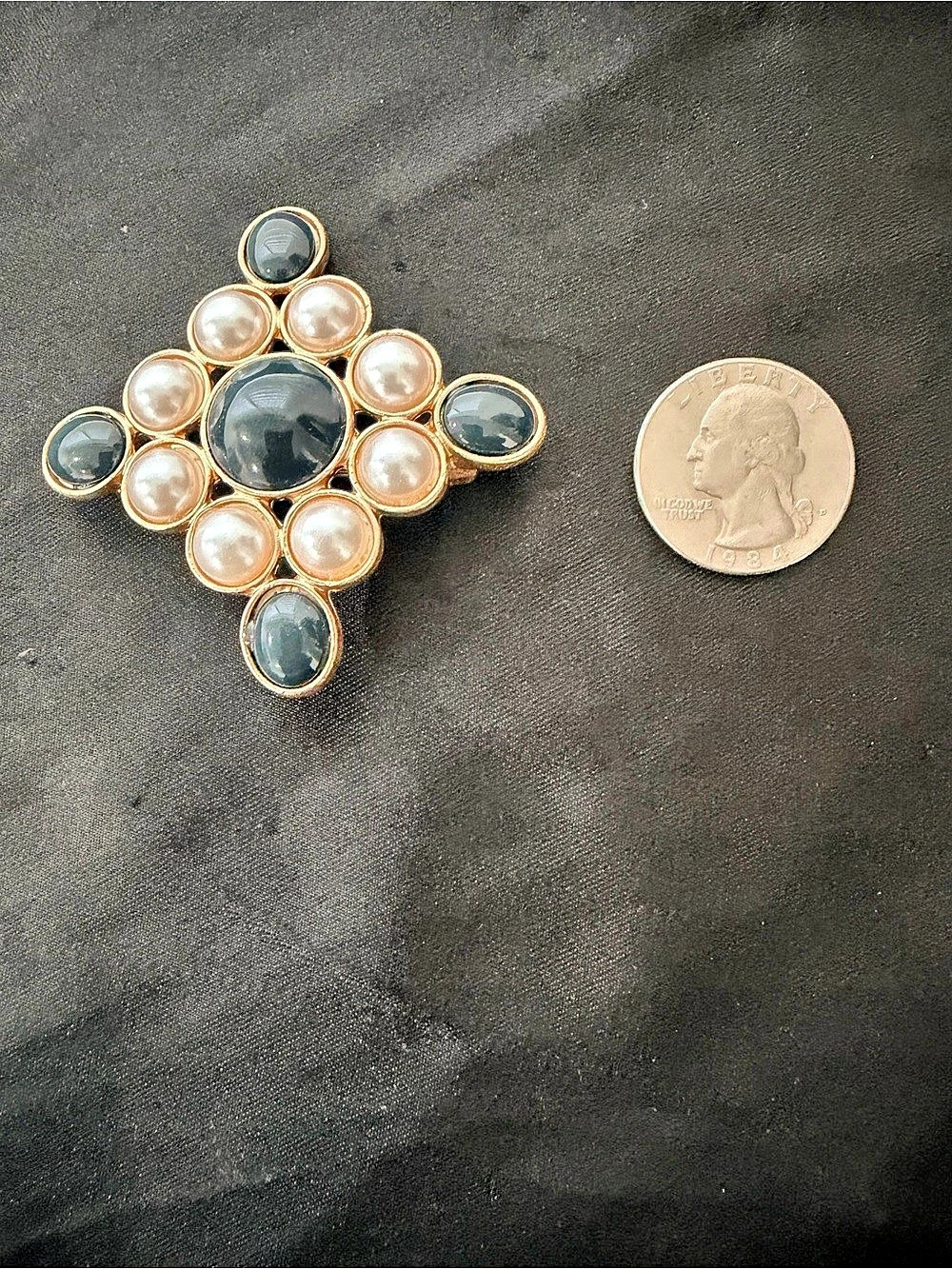 Jeweled Cross Brooch in Gold & Green Like New